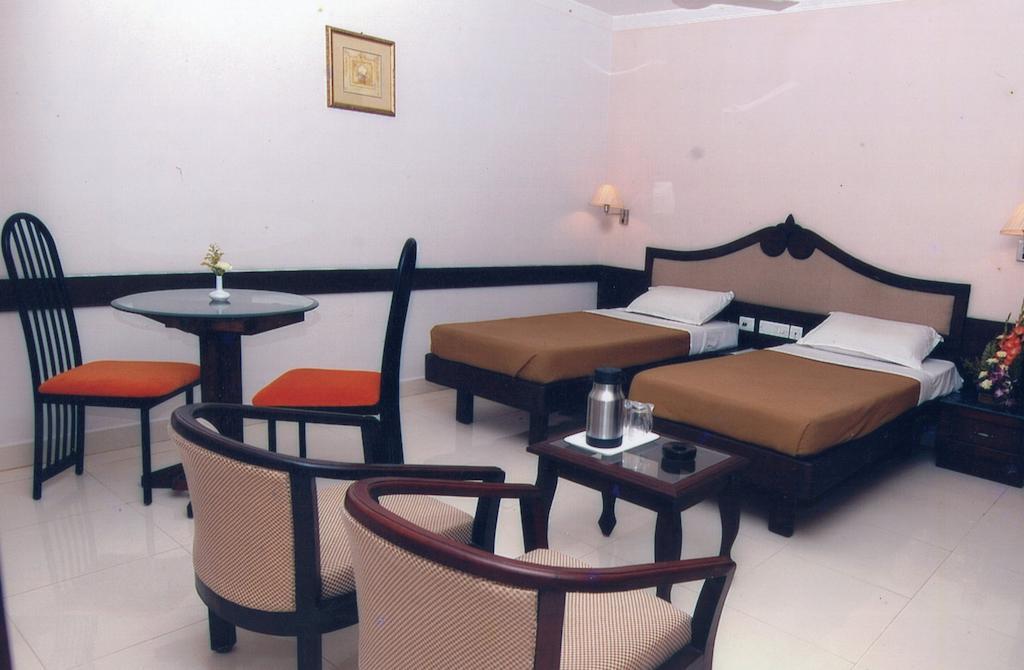 Hotel Planet Mount Chennai Phòng bức ảnh